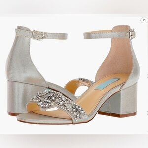 Betsey Johnson Blue Sz 7.5W Silver NEW